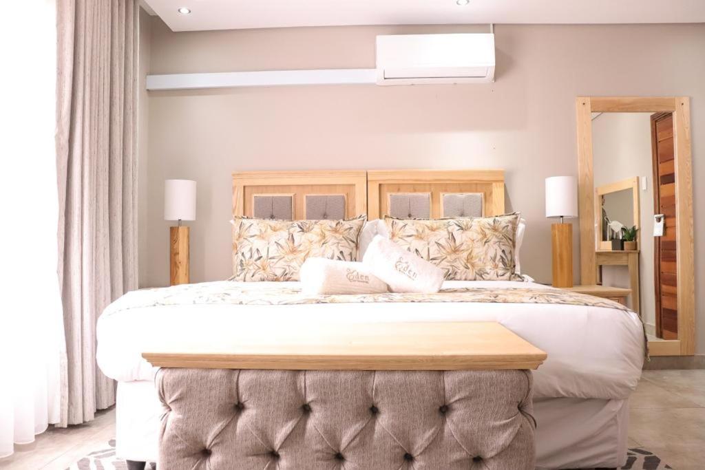 Eden Boutique Hotel コクスタッド エクステリア 写真
